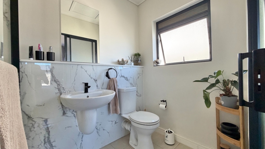 1 Bedroom Property for Sale in The Huntsman Western Cape